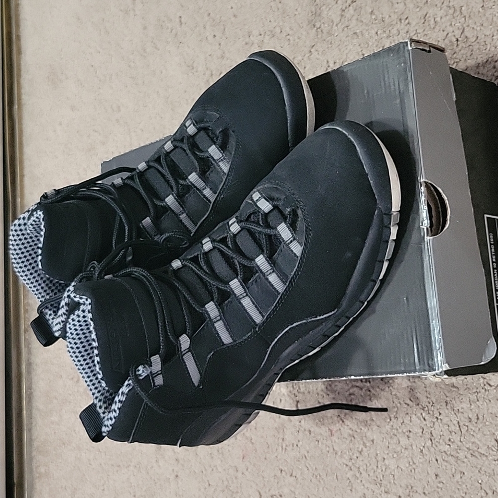 Air Jordan 10 Retro (GS) Size 7 Youth (W 8.5)